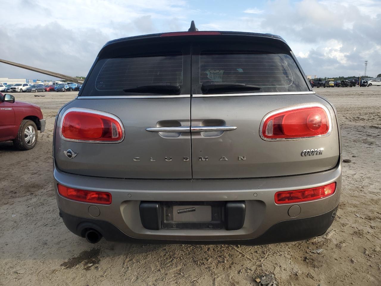 2017 Mini Cooper Clubman All4 VIN: WMWLU1C54H2C42076 Lot: 85594355