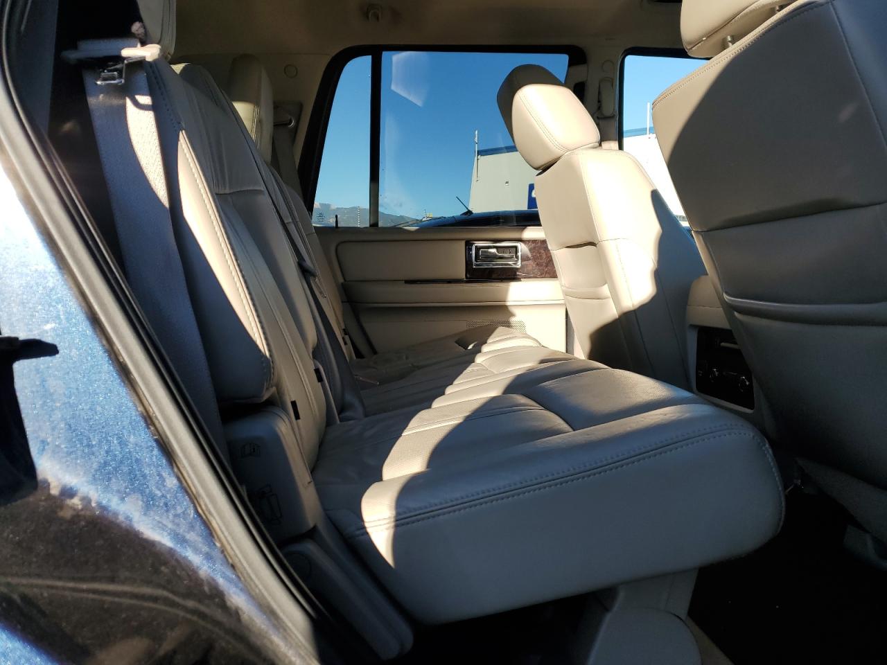 2015 Lincoln Navigator VIN: 5LMJJ2JT2FEJ10817 Lot: 82459045