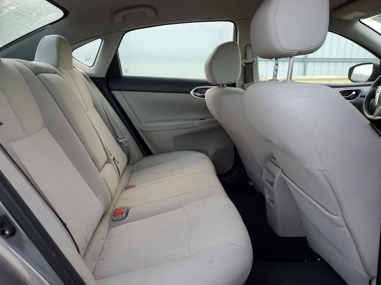 2015 Nissan Sentra S VIN: 3N1AB7AP9FY381058 Lot: 85658565