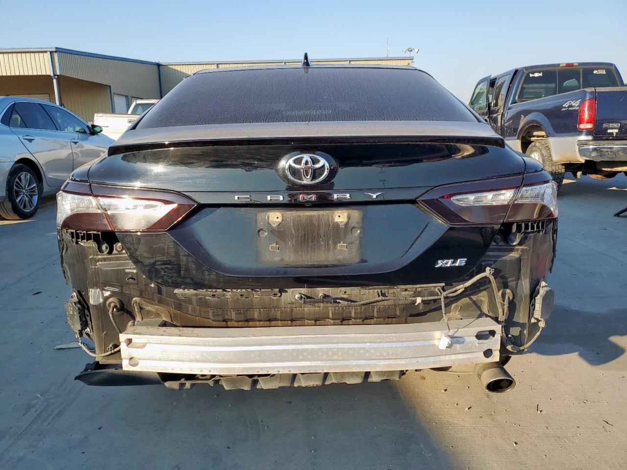 2018 Toyota Camry L VIN: 4T1B11HK5JU058869 Lot: 85528305