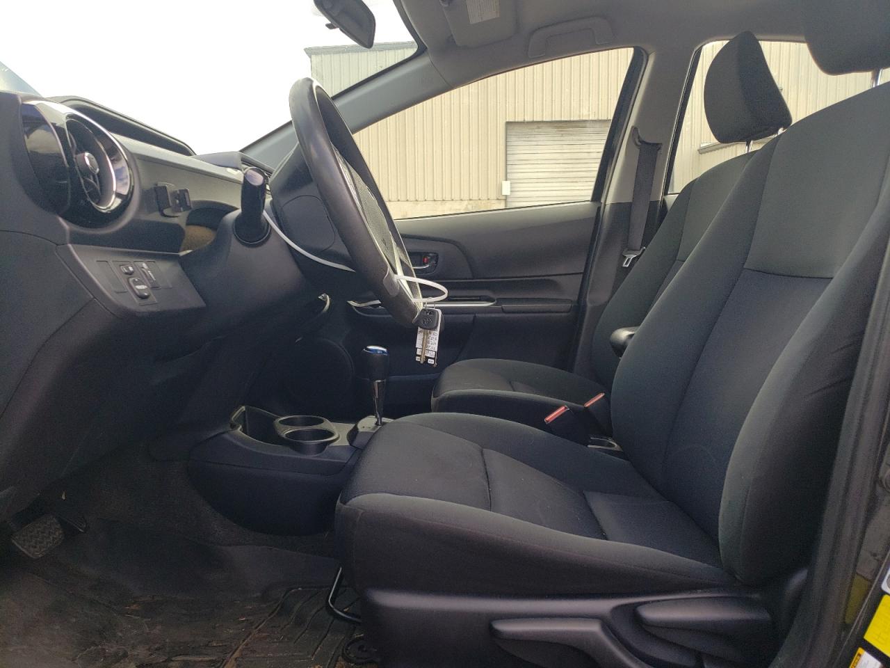 2016 Toyota Prius C VIN: JTDKDTB34G1124783 Lot: 84430475