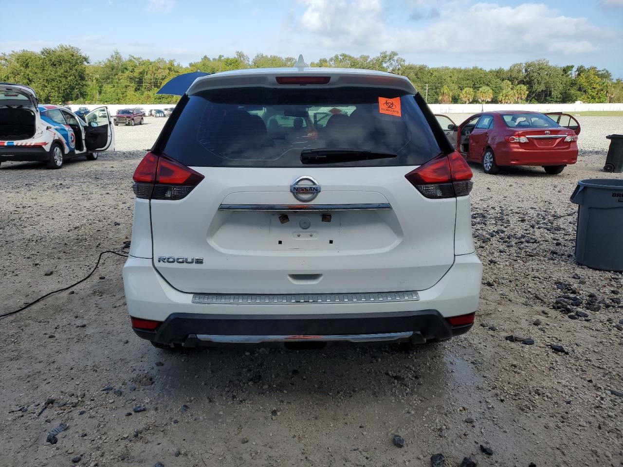2017 Nissan Rogue S VIN: 5N1AT2MT3HC798981 Lot: 85296835