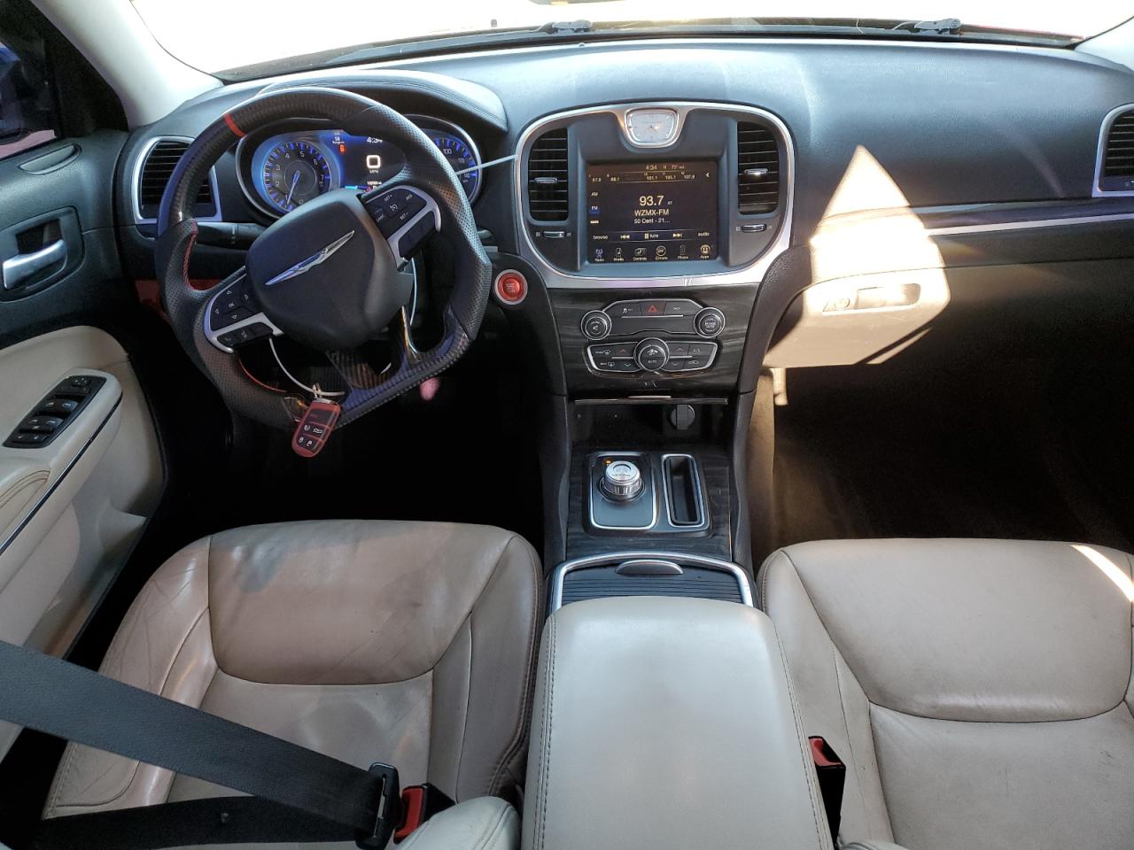 2015 Chrysler 300 Limited VIN: 2C3CCAAG3FH853989 Lot: 85728885