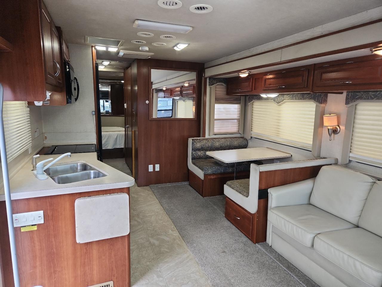 2006 Ford F550 Super Duty Stripped Chassis VIN: 1F6NF53Y660A09882 Lot: 87046195