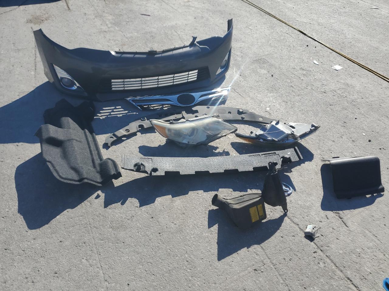 2012 Toyota Camry Hybrid VIN: 4T1BD1FK0CU010421 Lot: 85531265