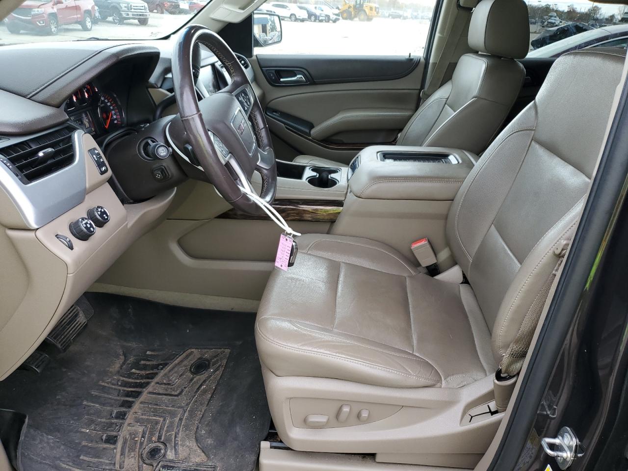 2016 GMC Yukon Xl K1500 Slt VIN: 1GKS2GKC5GR185627 Lot: 90279875