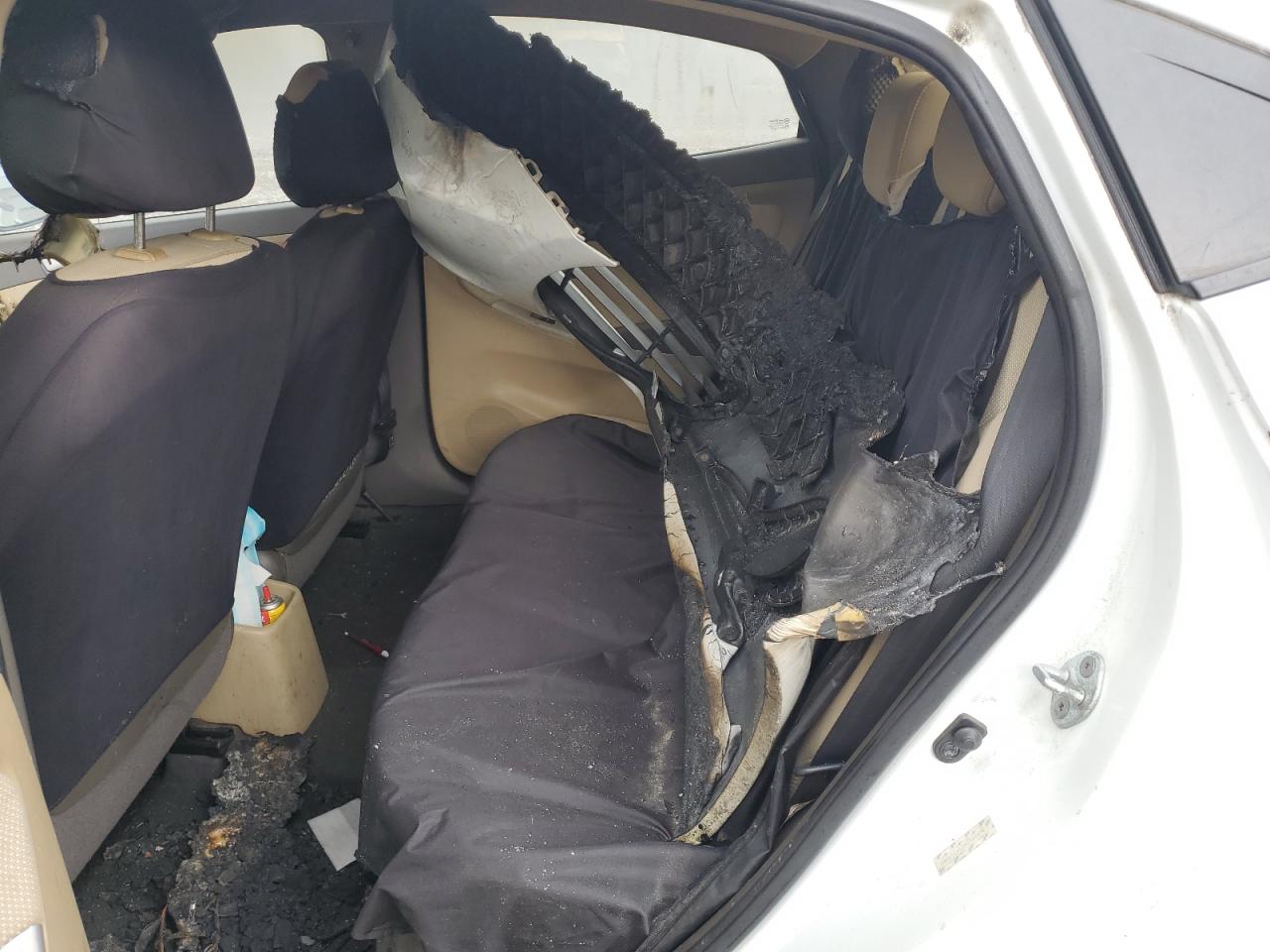 2013 Hyundai Accent Gls VIN: KMHCT4AE0DU369974 Lot: 87107325