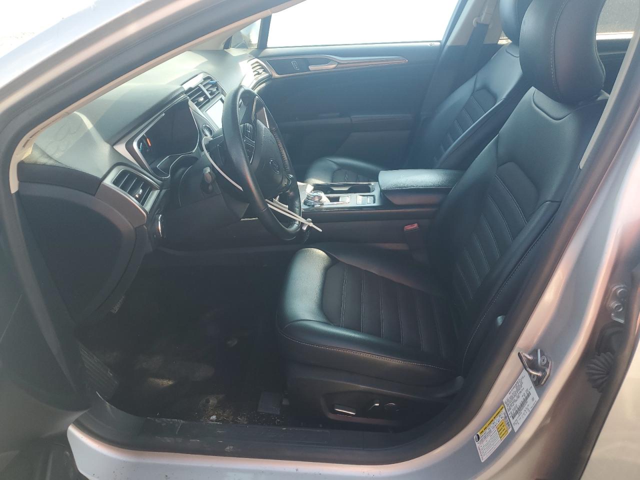 2017 Ford Fusion Se VIN: 3FA6P0HDXHR335393 Lot: 71013975