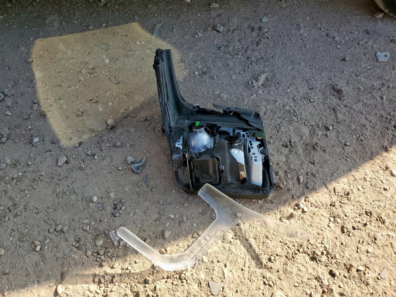 2018 GMC Yukon Xl C1500 Slt VIN: 1GKS1GKC2JR170304 Lot: 86274775