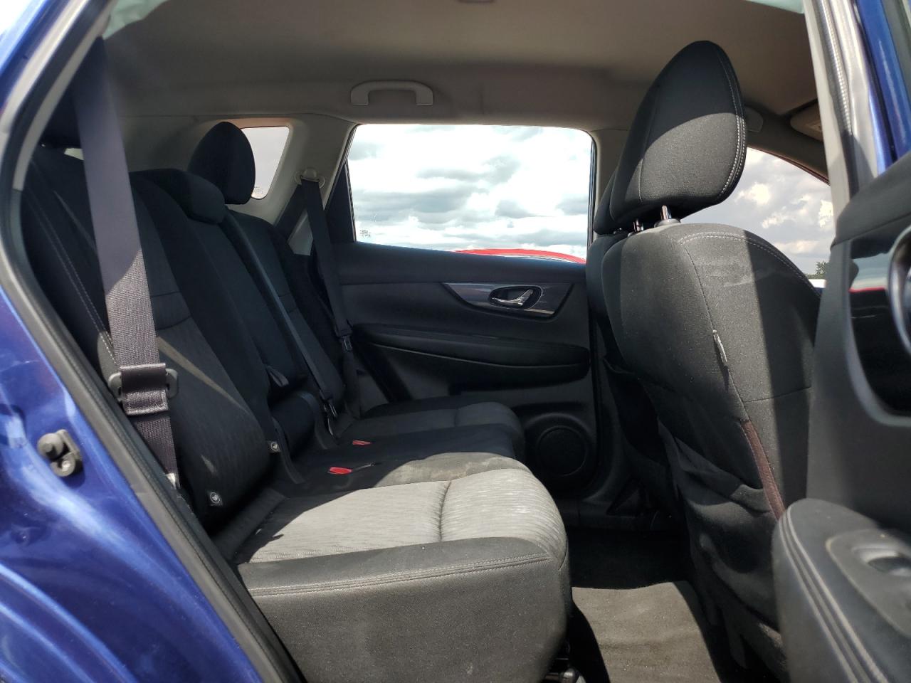 2017 Nissan Rogue S VIN: KNMAT2MT5HP506373 Lot: 82457055