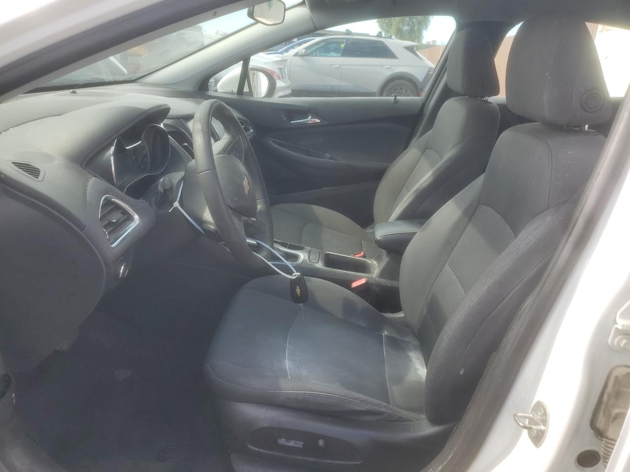 2019 Chevrolet Cruze Lt VIN: 1G1BE5SM4K7115100 Lot: 85007575
