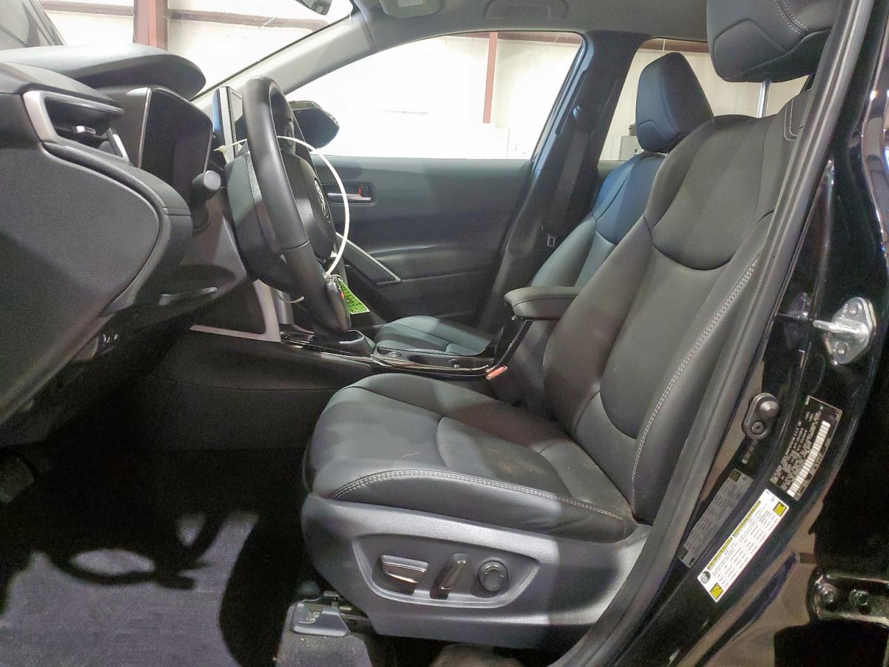 2024 Toyota Corolla Cross Xle VIN: 7MUEAAAG0RV106744 Lot: 90504045