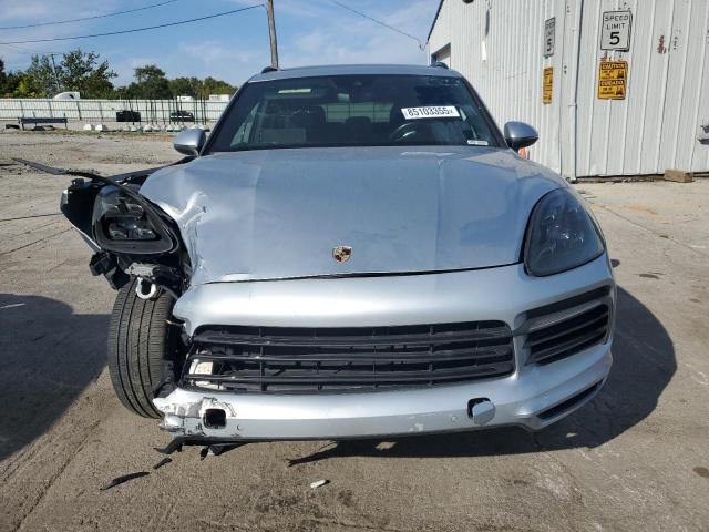  PORSCHE CAYENNE 2019 Srebrny
