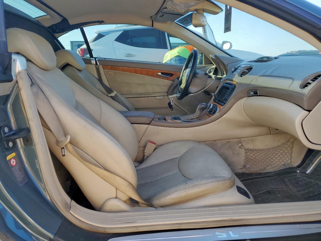 2004 Mercedes-Benz Sl 500 VIN: WDBSK75F04F071063 Lot: 85932965