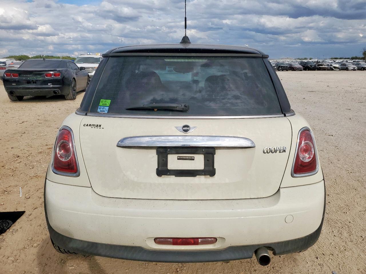 2011 Mini Cooper VIN: WMWSU3C54BT182371 Lot: 85573295