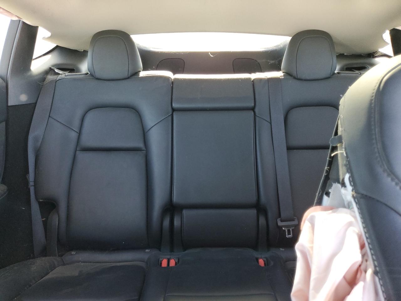 2024 Tesla Model Y VIN: 7SAYGDEE2RF061958 Lot: 90514885