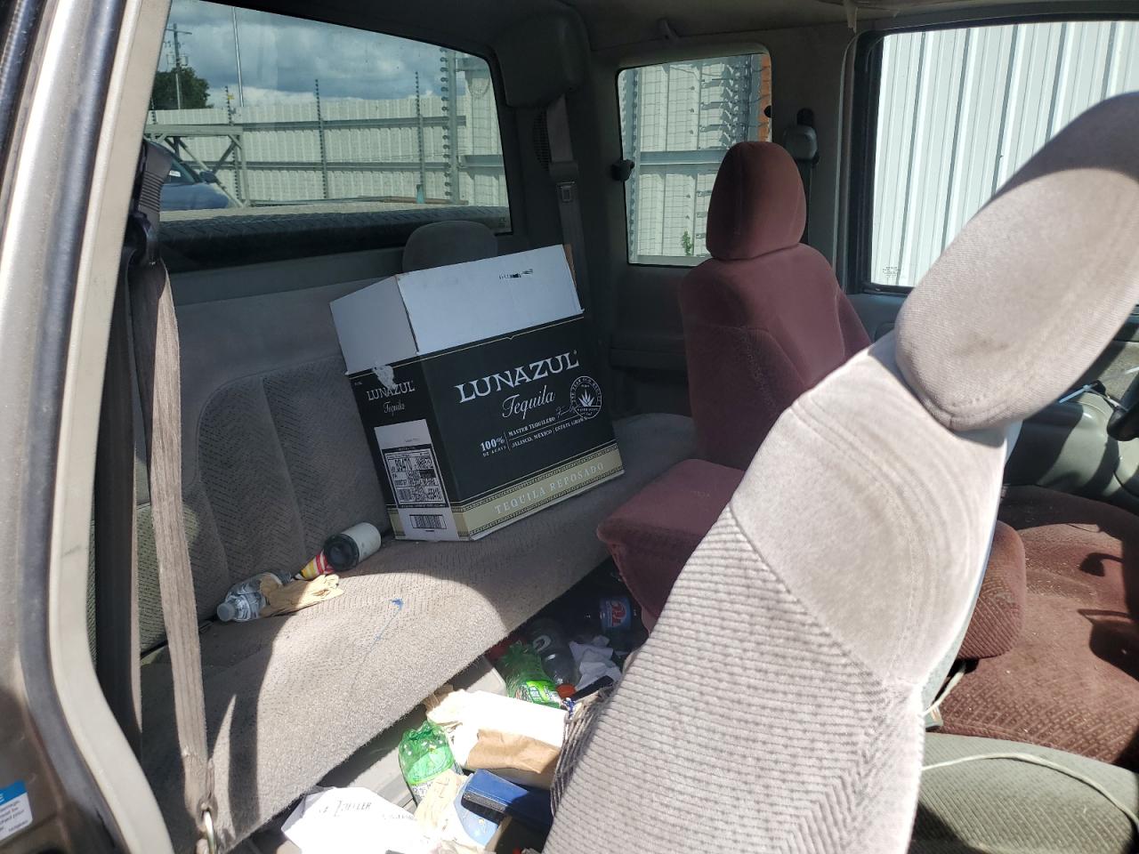 1999 GMC Sierra C1500 VIN: 1GTEC19M3XR513693 Lot: 84982745