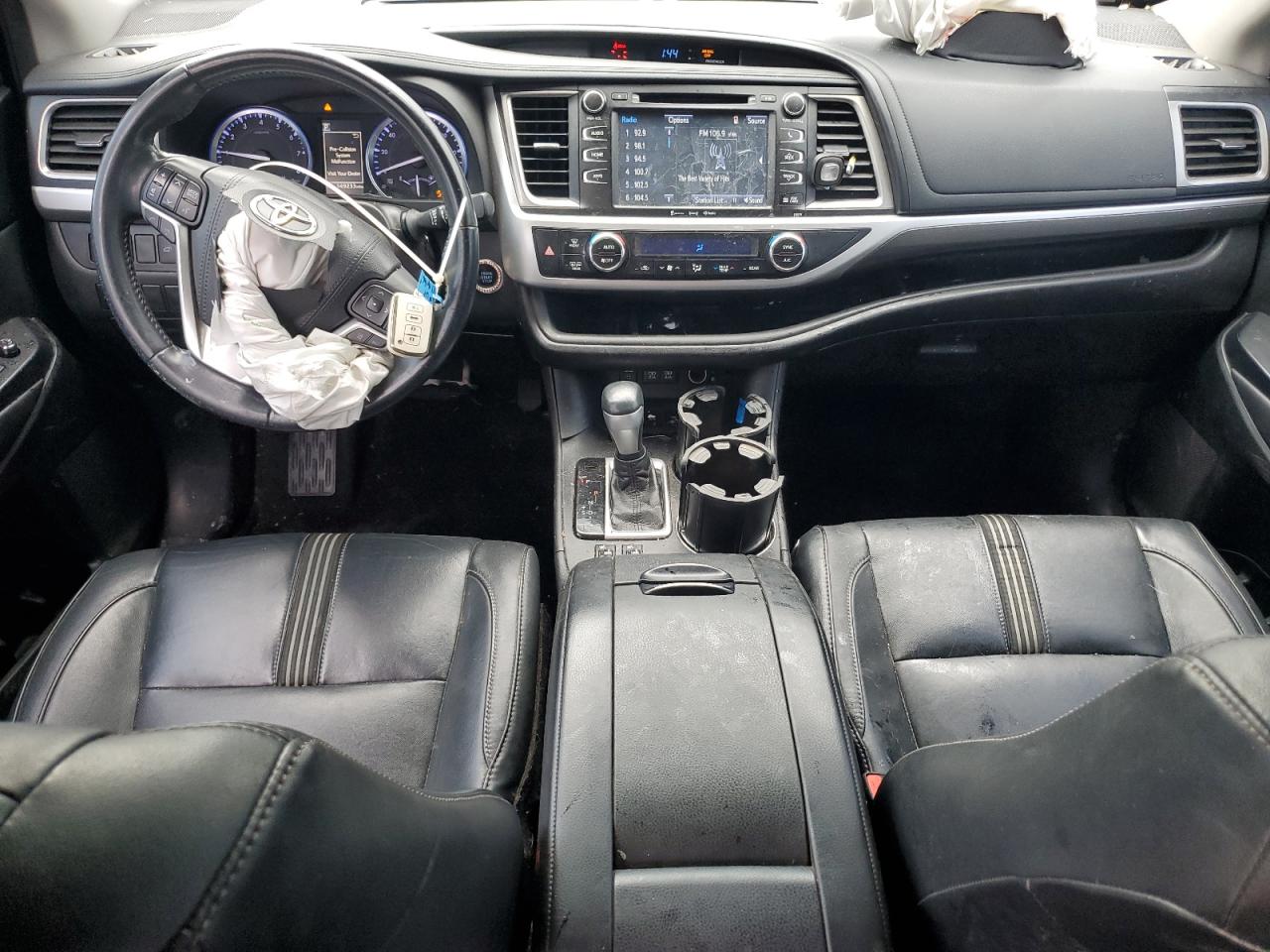 2018 Toyota Highlander Se VIN: 5TDJZRFH1JS538944 Lot: 85262085