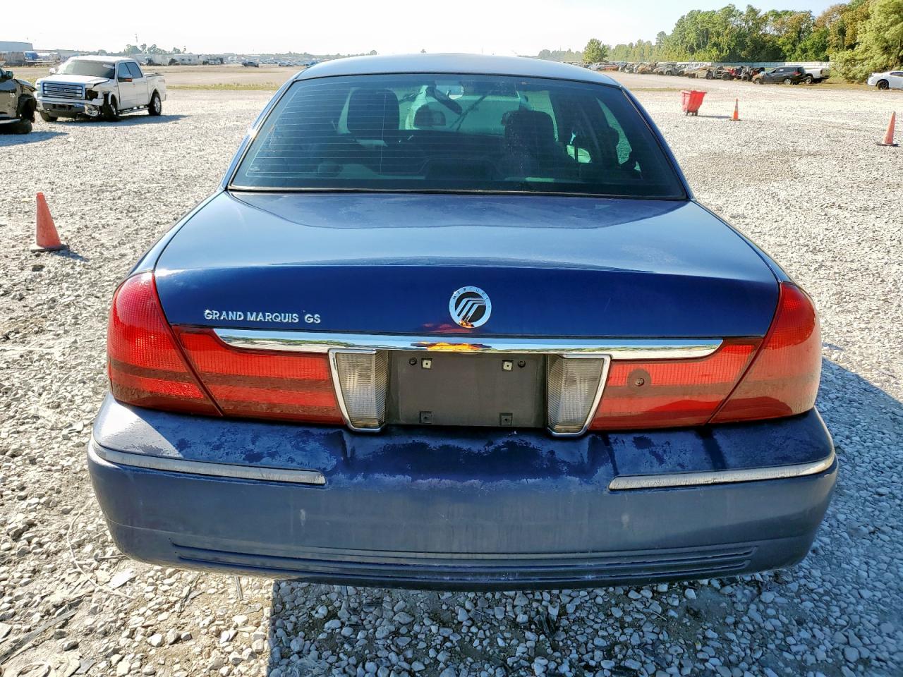 2004 Mercury Grand Marquis Gs VIN: 2MEFM74W24X666899 Lot: 86067405