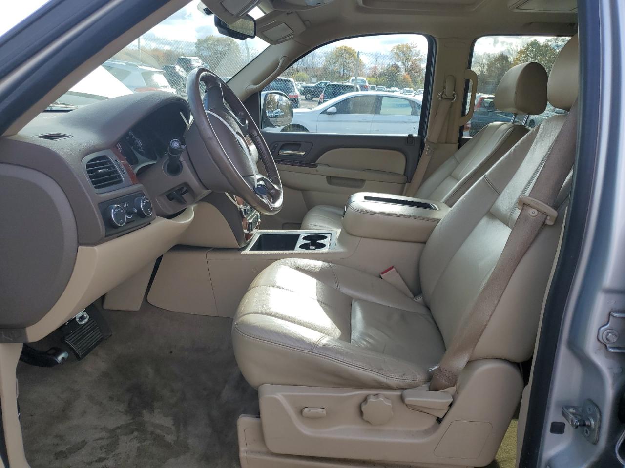 2010 Chevrolet Tahoe Hybrid VIN: 1GNUKDDJ8AR232856 Lot: 90685995