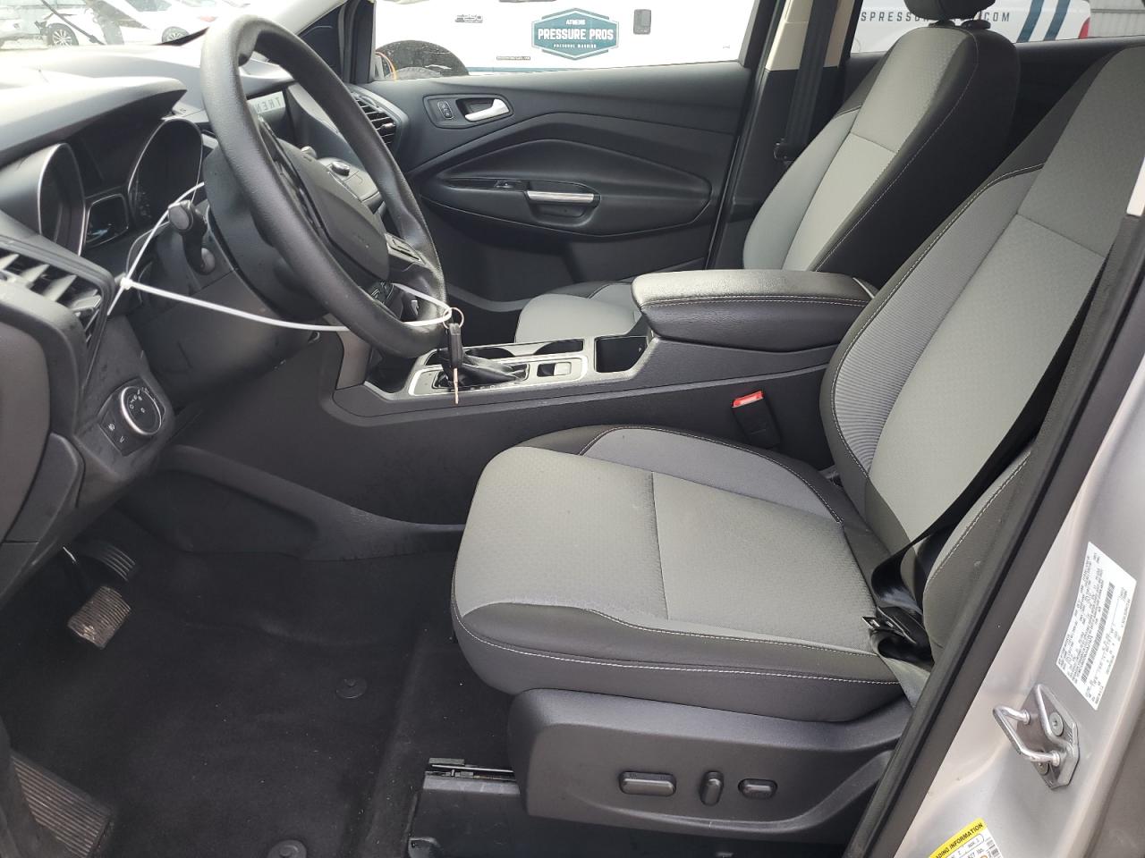 2018 Ford Escape Se VIN: 1FMCU9GD9JUA27475 Lot: 82301455