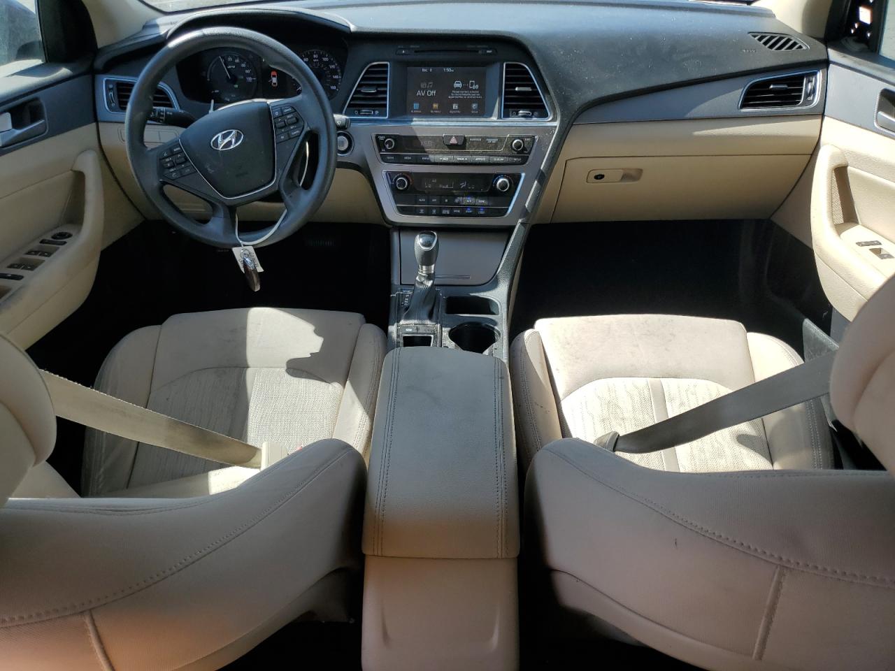 2017 Hyundai Sonata Hybrid VIN: KMHE24L37HA065619 Lot: 84727195