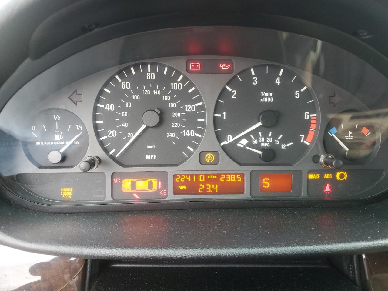 2003 BMW 325 Xit VIN: WBAEP33473PF02484 Lot: 90909115