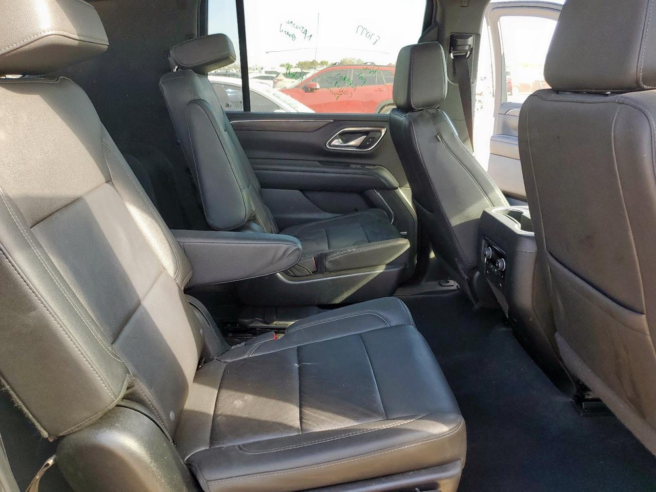 2022 Chevrolet Suburban K VIN: 1GNSKDKD4NR322015 Lot: 82237645