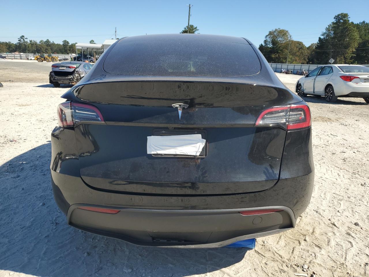 2024 Tesla Model Y VIN: 7SAYGDED5RA308071 Lot: 82518185