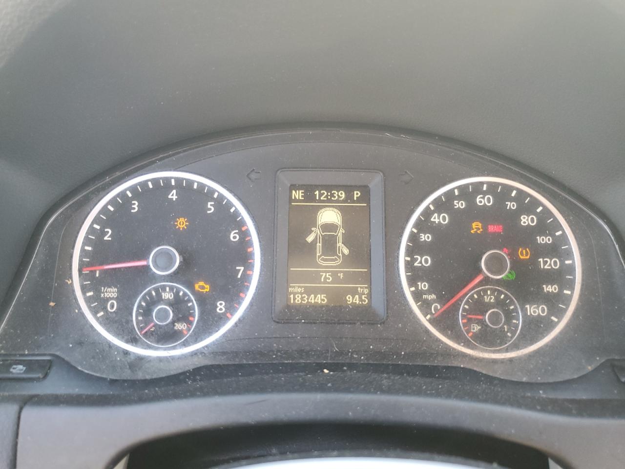 2011 Volkswagen Tiguan S VIN: WVGAV7AX6BW522198 Lot: 82470395