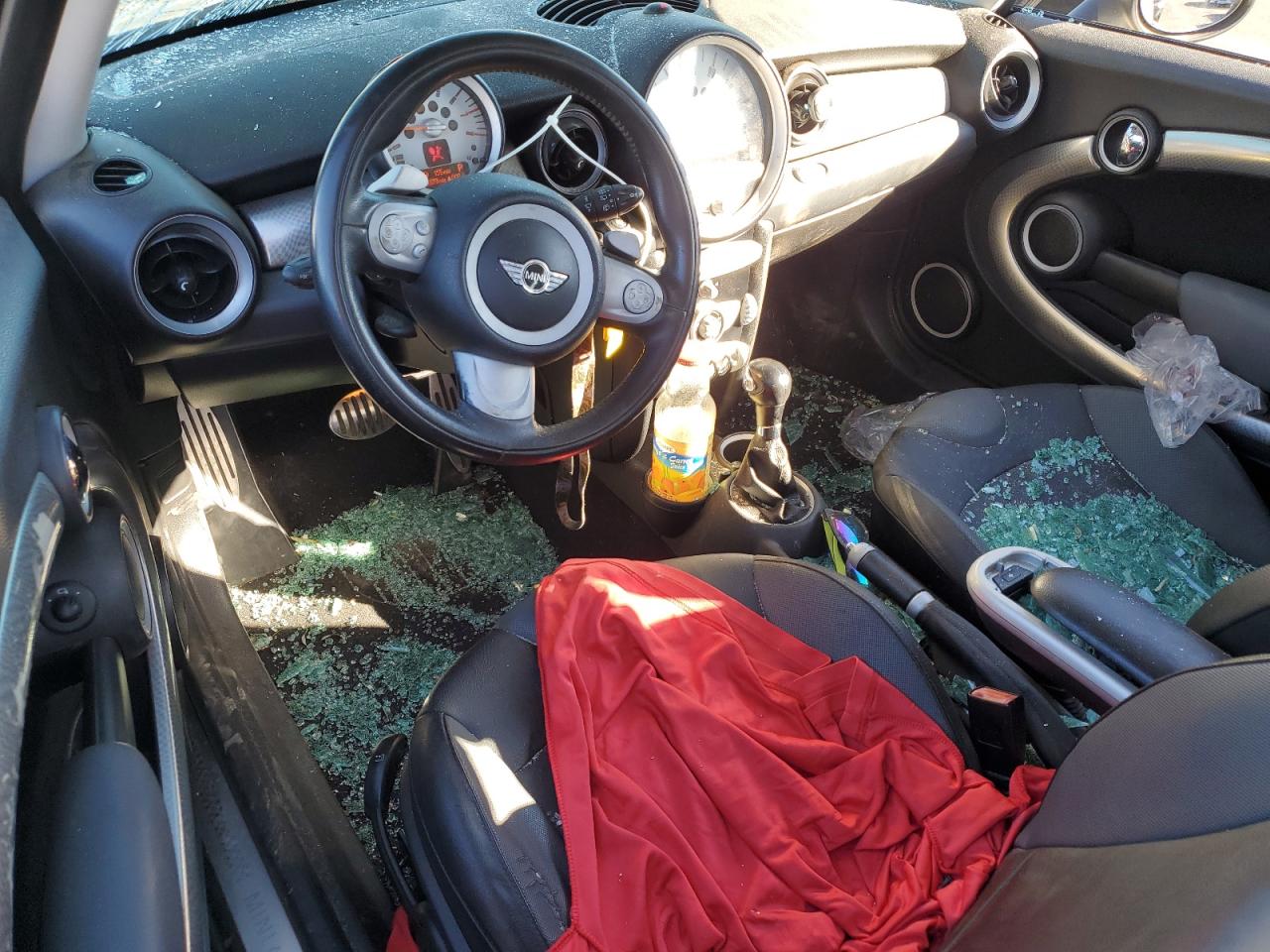 2008 Mini Cooper S VIN: WMWMF73578TV38590 Lot: 90486635