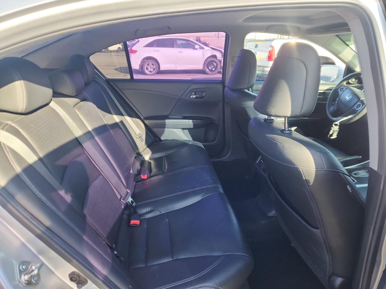 2015 Honda Accord Exl VIN: 1HGCR3F87FA028982 Lot: 82261845