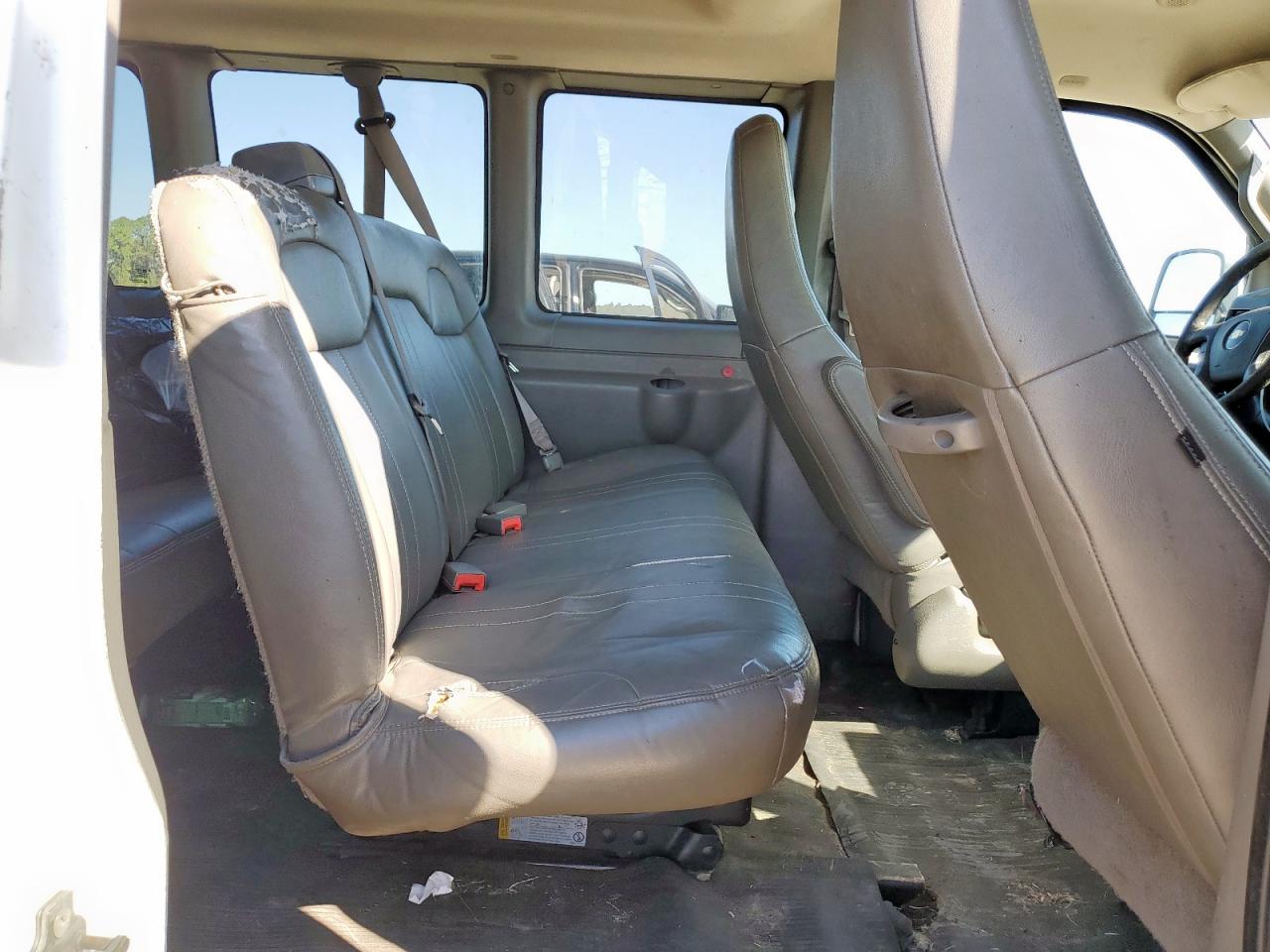 2018 Chevrolet Express G3500 Ls VIN: 1GAZGNFG9J1345715 Lot: 85749925