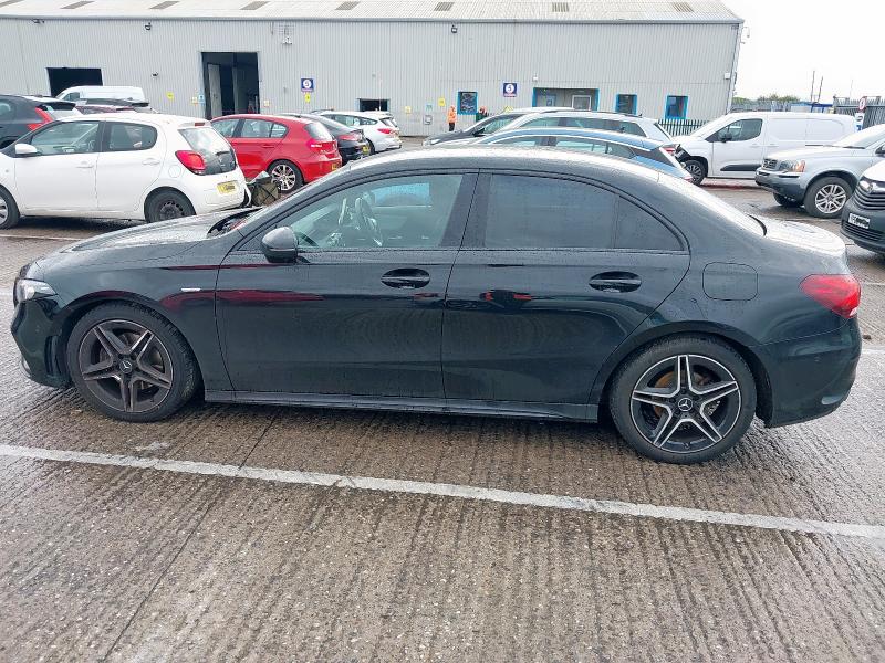 2022 MERCEDES-BENZ A 180 AMG LINE ED EXECUTI 