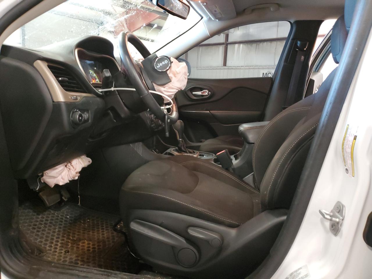 2016 Jeep Cherokee Latitude VIN: 1C4PJLCS3GW177269 Lot: 86062625