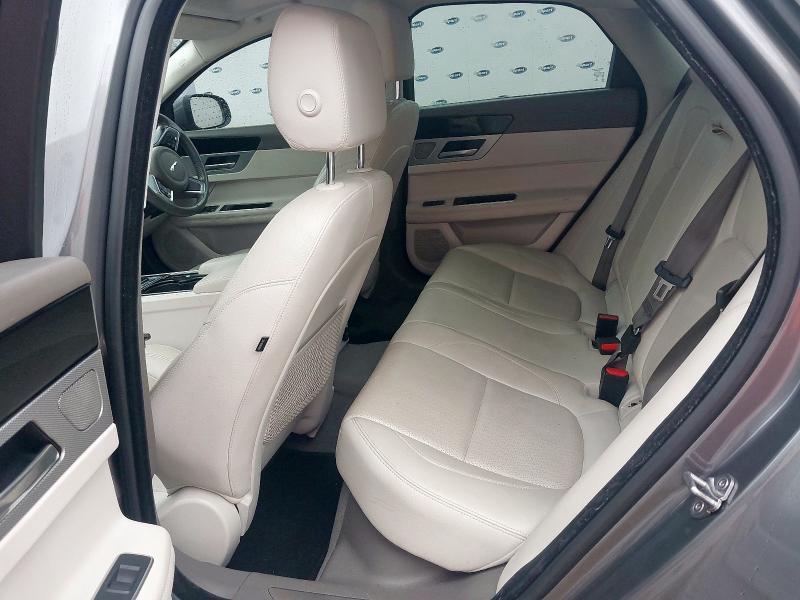 2017 JAGUAR XF 2.0D PRESTIGE 4DR