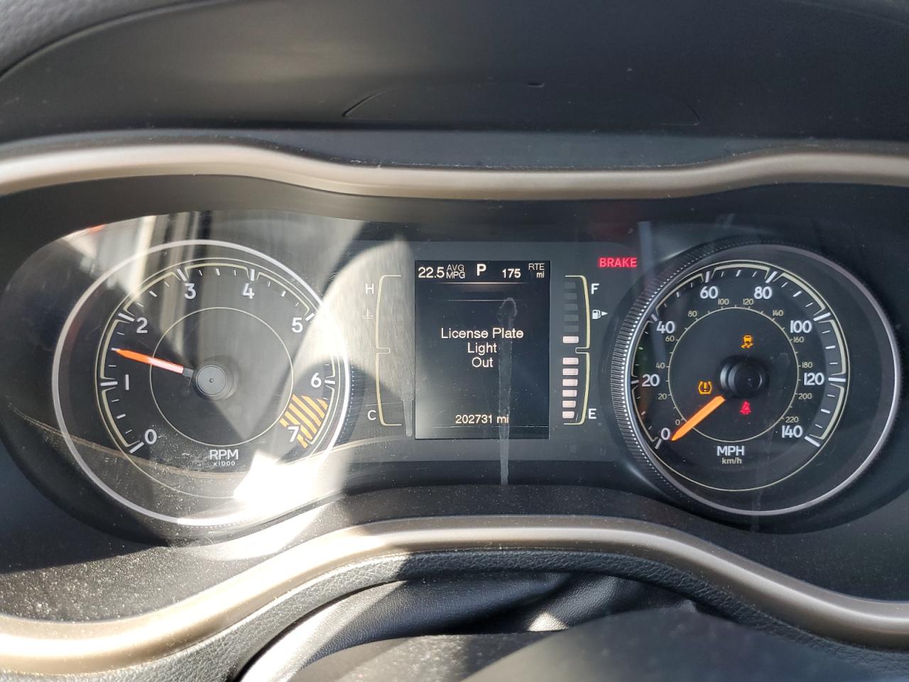 2015 Jeep Cherokee Latitude VIN: 1C4PJLCB9FW579280 Lot: 81972895