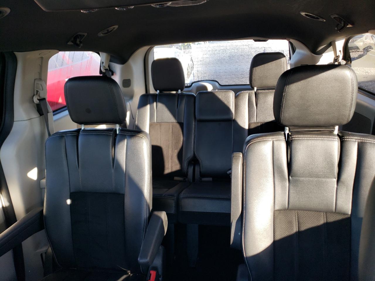 2017 Dodge Grand Caravan VIN: 2C4RDGCG2HR581001 Lot: 89553445