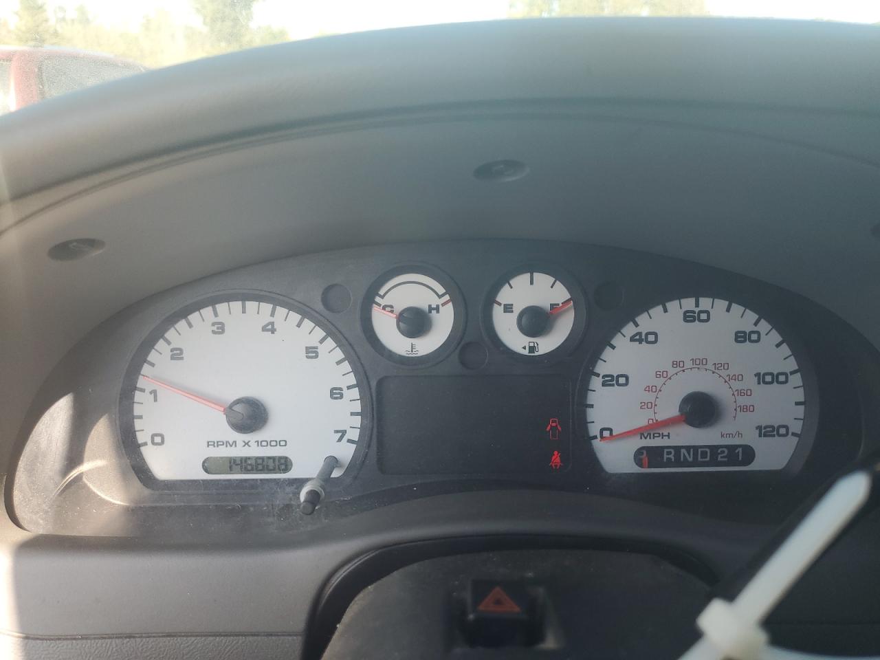 2011 Ford Ranger Super Cab VIN: 1FTLR4FE7BPB04735 Lot: 81916475