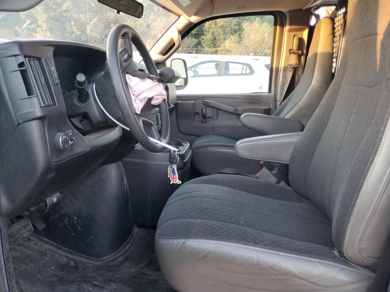 2021 GMC Savana G2500 VIN: 1GTW7AFP6M1266266 Lot: 84936655