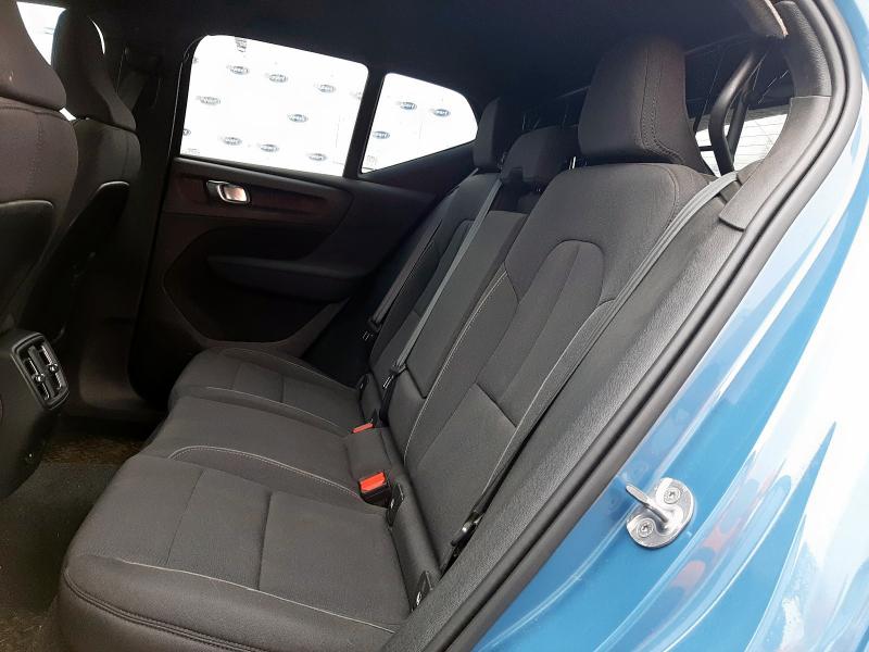 2023 VOLVO XC40 CORE RECHARGE TWIN E 
