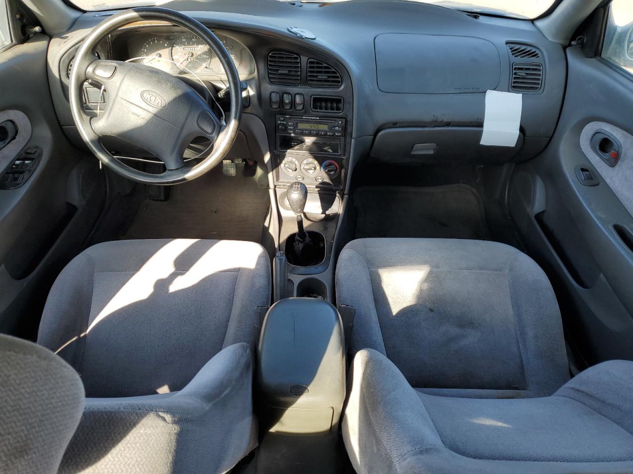 2000 Kia Sephia Base VIN: KNAFB1213Y5851737 Lot: 82178085