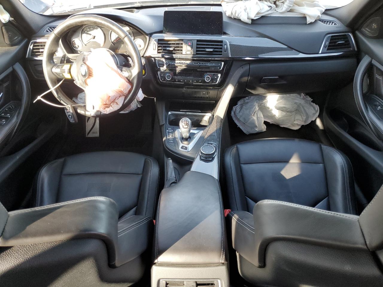 Фото: WBS8M9C53H5G84684