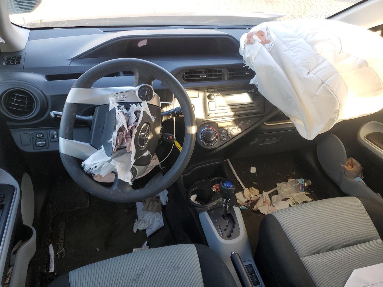 2014 Toyota Prius C VIN: JTDKDTB30E1570989 Lot: 90507025