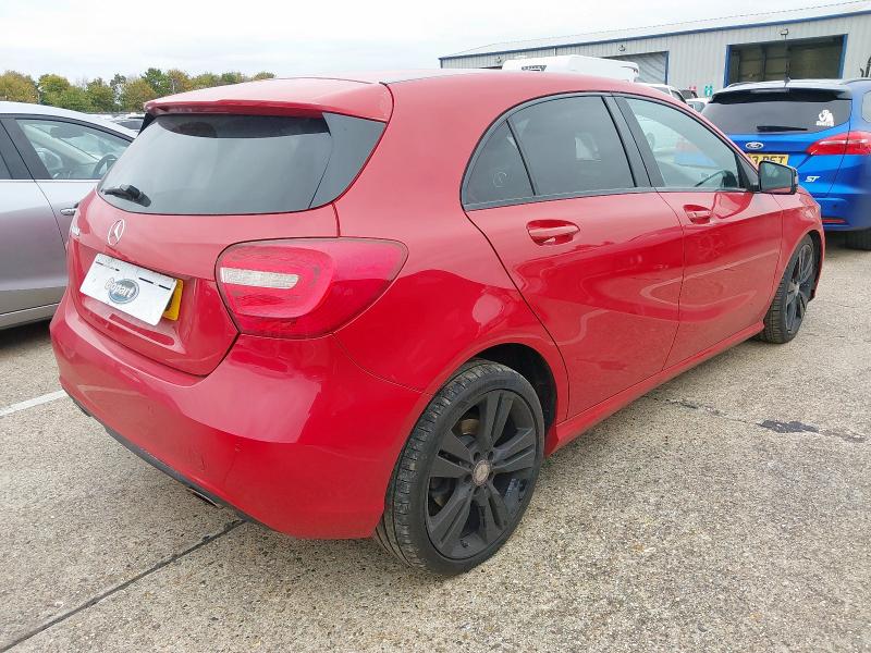 2014 MERCEDES-BENZ A180 BLUEEFFICIENCY SPORT 
