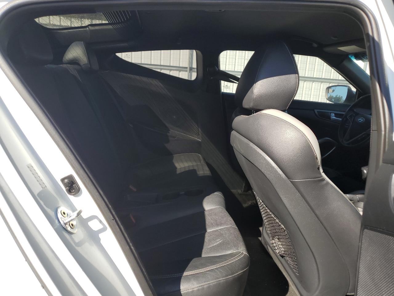 2016 Hyundai Veloster Turbo VIN: KMHTC6AE7GU304135 Lot: 80645175