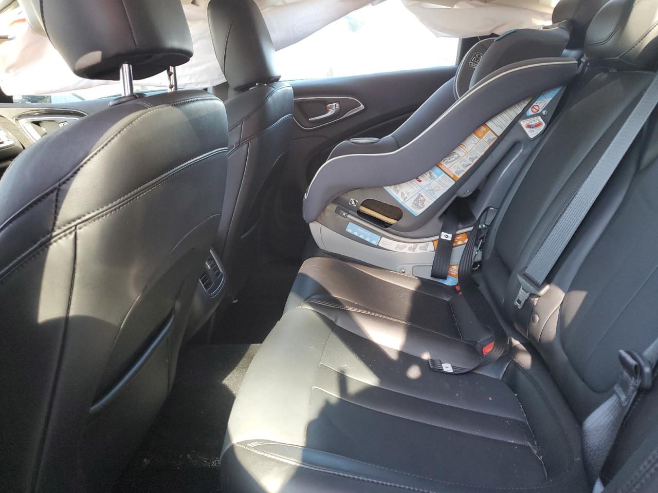 2015 Chrysler 200 C VIN: 1C3CCCEG4FN624329 Lot: 84574825