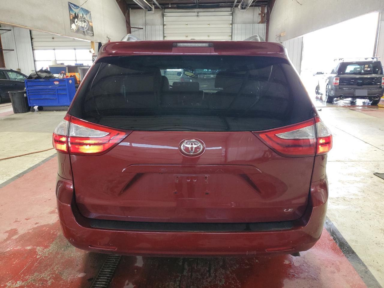 2015 Toyota Sienna Le VIN: 5TDKK3DC6FS560930 Lot: 86257925
