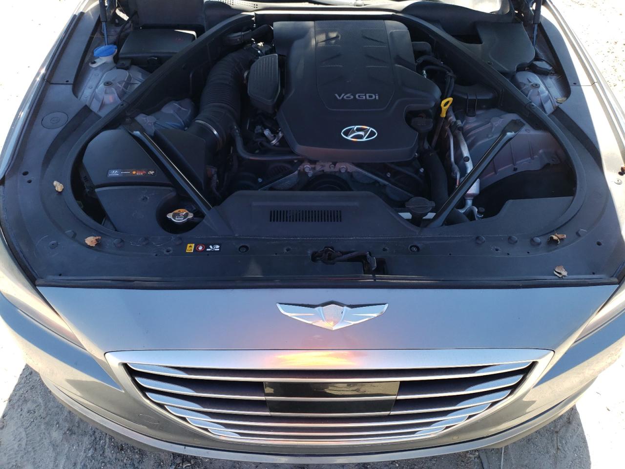 2015 Hyundai Genesis 3.8L VIN: KMHGN4JE9FU015188 Lot: 86479545