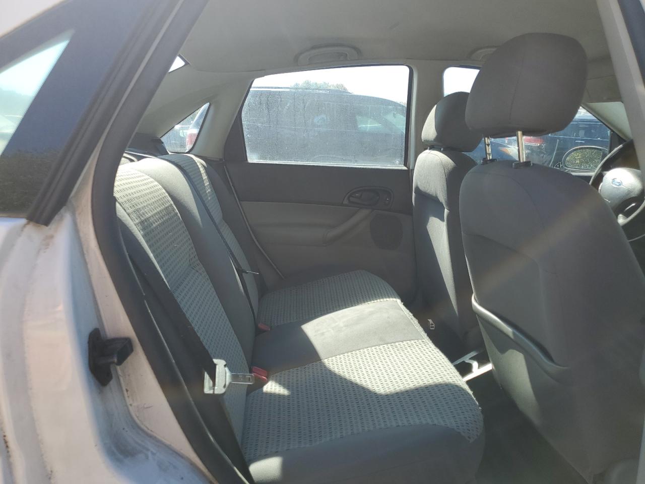 2007 Ford Focus Zx4 VIN: 1FAFP34N07W214075 Lot: 82256635